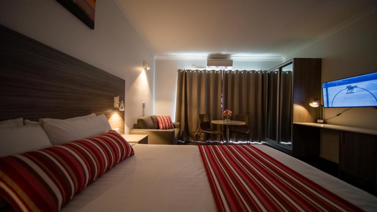 Hamilton'S Queanbeyan Motel Kültér fotó