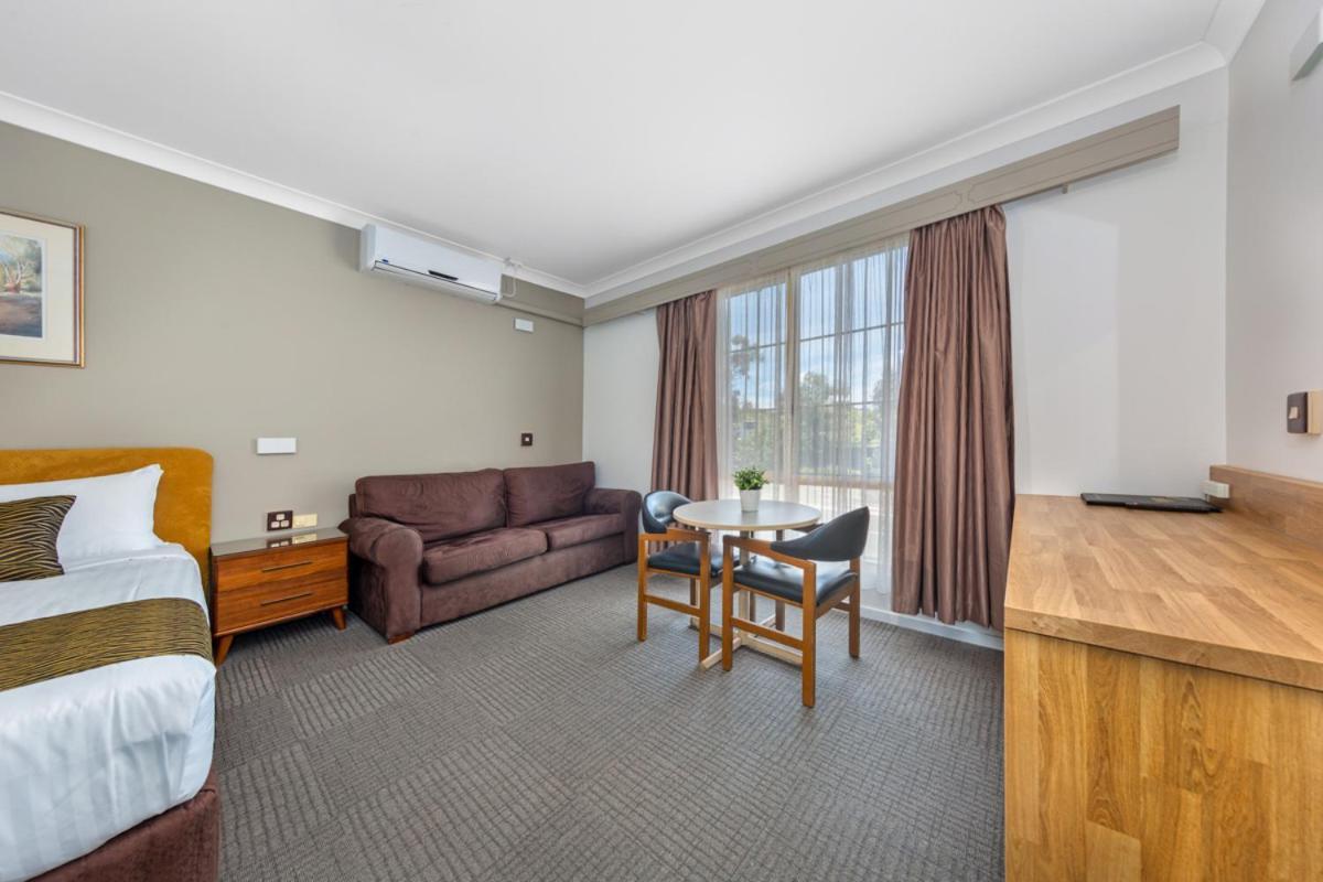 Hamilton'S Queanbeyan Motel Kültér fotó